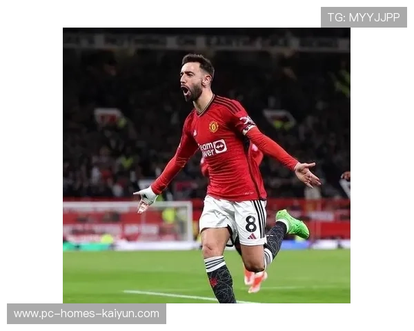 曼联1.1亿豪购引发更衣室风暴 球迷怒斥两名球员早该离开 曼联1.1亿豪购引发更衣室风暴 球迷怒斥两名球员早该离开