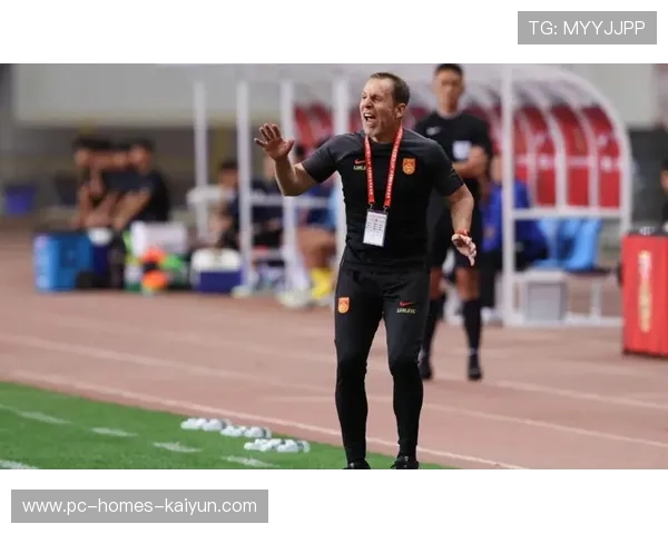 国家队热身策略更灵活:战术试验增多 国家队热身策略更灵活:战术试验增多