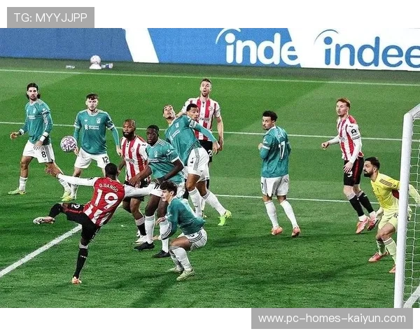 欧冠英超狂欢一夜！阿森纳3-0豪取4连胜登顶，热刺4-0，利物浦1，英超阿森纳利物浦直播吧