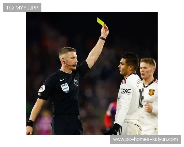 卡塞米罗禁区混战中铲射破门